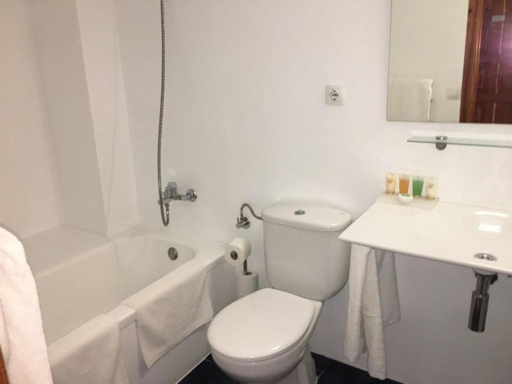 Apartamentos Albertos Santa Eularia des Riu Exterior photo